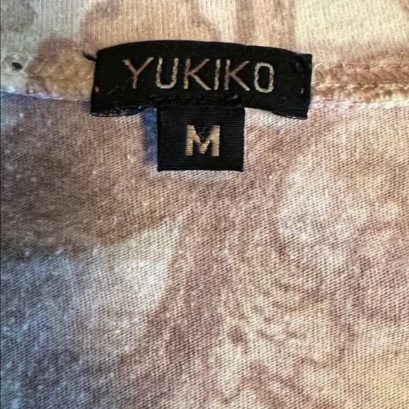 Yukiko Multicolor Floral Short Sleeve Tee - Picture 6 of 6